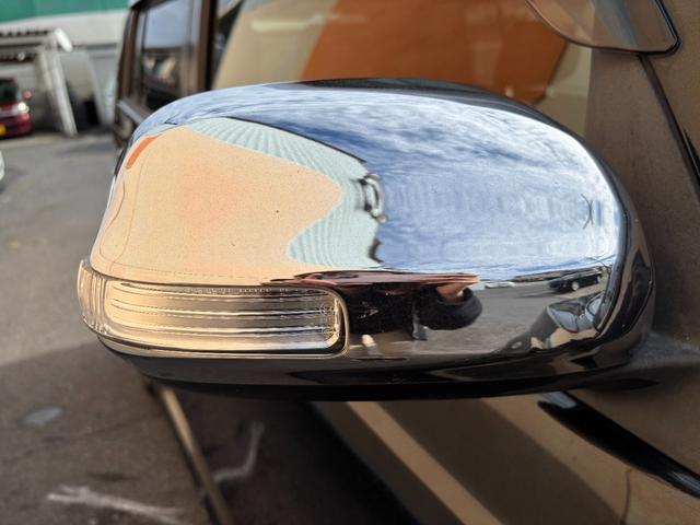 ｂＢ Ｓ　煌　１１スピーカーサラウンドシステム　純正イルミネーション　ＳＤナビ　バックカメラ　Ｂｌｕｅｔｏｏｔｈオーディオ　ＣＤ再生　ＤＶＤ再生　地デジ　フルセグＴＶ　ＥＴＣ車載器　ＨＩＤヘッドライト　革ハンドル（12枚目）