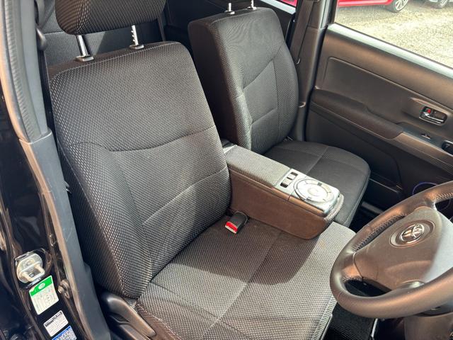 ｂＢ Ｓ　煌　１１スピーカーサラウンドシステム　純正イルミネーション　ＳＤナビ　バックカメラ　Ｂｌｕｅｔｏｏｔｈオーディオ　ＣＤ再生　ＤＶＤ再生　地デジ　フルセグＴＶ　ＥＴＣ車載器　ＨＩＤヘッドライト　革ハンドル（26枚目）