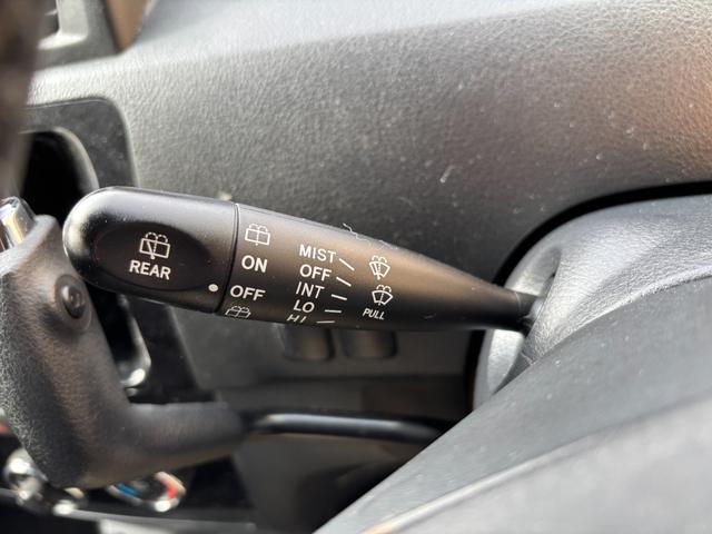 ｂＢ Ｓ　煌　１１スピーカーサラウンドシステム　純正イルミネーション　ＳＤナビ　バックカメラ　Ｂｌｕｅｔｏｏｔｈオーディオ　ＣＤ再生　ＤＶＤ再生　地デジ　フルセグＴＶ　ＥＴＣ車載器　ＨＩＤヘッドライト　革ハンドル（37枚目）