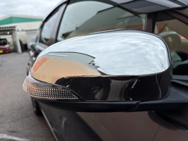 アクア Ｇブラックソフトレザーセレクション　純正ＳＤナビ　Ｂｌｕｅｔｏｏｔｈオーディオバック　モニター　地デジ　フルセグＴＶ　ＣＤ再生　ＤＶＤ再生　ＥＴＣ車載器　スマートキー×２　１６インチ社外アルミホイール（12枚目）