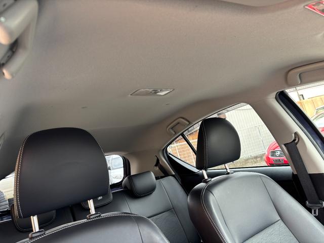 アクア Ｇブラックソフトレザーセレクション　純正ＳＤナビ　Ｂｌｕｅｔｏｏｔｈオーディオバック　モニター　地デジ　フルセグＴＶ　ＣＤ再生　ＤＶＤ再生　ＥＴＣ車載器　スマートキー×２　１６インチ社外アルミホイール（26枚目）