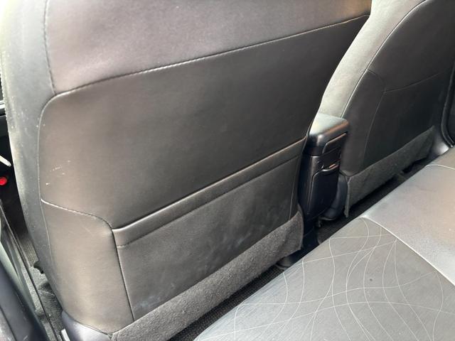 アクア Ｇブラックソフトレザーセレクション　純正ＳＤナビ　Ｂｌｕｅｔｏｏｔｈオーディオバック　モニター　地デジ　フルセグＴＶ　ＣＤ再生　ＤＶＤ再生　ＥＴＣ車載器　スマートキー×２　１６インチ社外アルミホイール（32枚目）