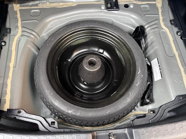 アクア Ｇブラックソフトレザーセレクション　純正ＳＤナビ　Ｂｌｕｅｔｏｏｔｈオーディオバック　モニター　地デジ　フルセグＴＶ　ＣＤ再生　ＤＶＤ再生　ＥＴＣ車載器　スマートキー×２　１６インチ社外アルミホイール（35枚目）