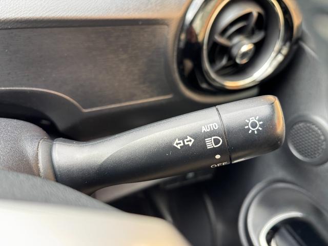 アクア Ｇブラックソフトレザーセレクション　純正ＳＤナビ　Ｂｌｕｅｔｏｏｔｈオーディオバック　モニター　地デジ　フルセグＴＶ　ＣＤ再生　ＤＶＤ再生　ＥＴＣ車載器　スマートキー×２　１６インチ社外アルミホイール（38枚目）