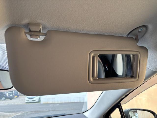 アクア Ｇブラックソフトレザーセレクション　純正ＳＤナビ　Ｂｌｕｅｔｏｏｔｈオーディオバック　モニター　地デジ　フルセグＴＶ　ＣＤ再生　ＤＶＤ再生　ＥＴＣ車載器　スマートキー×２　１６インチ社外アルミホイール（64枚目）