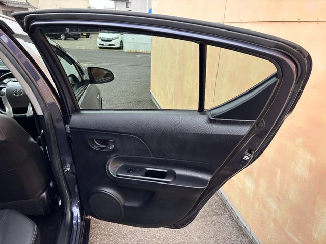 アクア Ｇブラックソフトレザーセレクション　純正ＳＤナビ　Ｂｌｕｅｔｏｏｔｈオーディオバック　モニター　地デジ　フルセグＴＶ　ＣＤ再生　ＤＶＤ再生　ＥＴＣ車載器　スマートキー×２　１６インチ社外アルミホイール（66枚目）