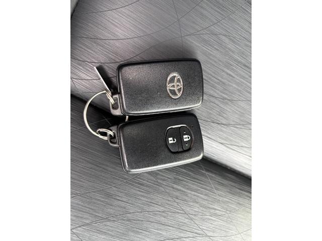 アクア Ｇブラックソフトレザーセレクション　純正ＳＤナビ　Ｂｌｕｅｔｏｏｔｈオーディオバック　モニター　地デジ　フルセグＴＶ　ＣＤ再生　ＤＶＤ再生　ＥＴＣ車載器　スマートキー×２　１６インチ社外アルミホイール（74枚目）