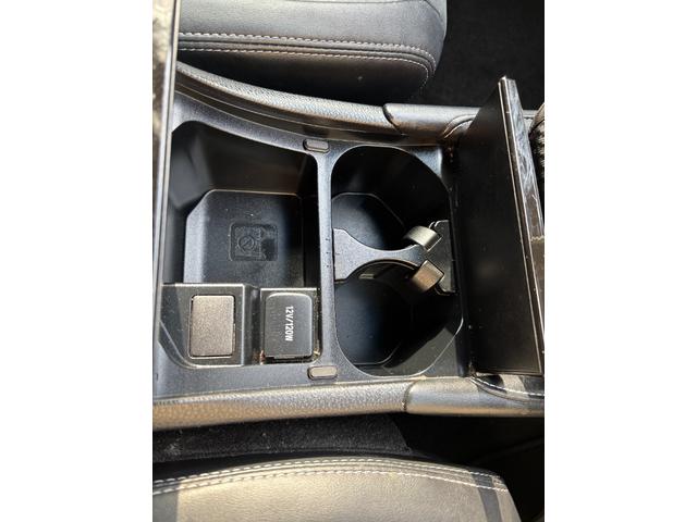 ハリアー エレガンス　Ｇ’ｓ　ワンオーナー　当店買取車両　専用エアロ　アルミホイール　９インチＳＤナビ　地デジ　フルセグ　Ｂｌｕｅｔｏｏｔｈオーディオ　バックモニター　ＣＤ　ＤＶＤ再生　ＥＴＣ車載器　スマートキー×２（52枚目）