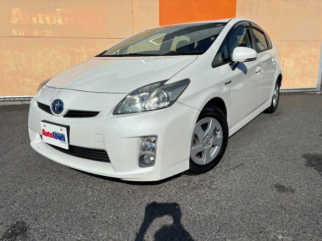 プリウス Ｓ　ワンオーナー　スマートキー×３　記録簿　新車保証書　取説書　純正ナビ　Ｂｌｕｅｔｏｏｔｈオーディオ　バックモニター　ＣＤ　ＤＶＤ再生　ＥＴＣ車載器（2枚目）