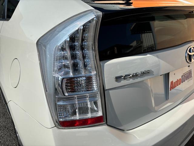 プリウス Ｓ　ワンオーナー　スマートキー×３　記録簿　新車保証書　取説書　純正ナビ　Ｂｌｕｅｔｏｏｔｈオーディオ　バックモニター　ＣＤ　ＤＶＤ再生　ＥＴＣ車載器（15枚目）