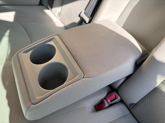 プリウス Ｓ　ワンオーナー　スマートキー×３　記録簿　新車保証書　取説書　純正ナビ　Ｂｌｕｅｔｏｏｔｈオーディオ　バックモニター　ＣＤ　ＤＶＤ再生　ＥＴＣ車載器（30枚目）