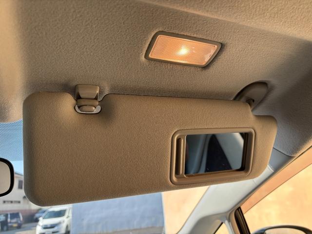 プリウス Ｓ　ワンオーナー　スマートキー×３　記録簿　新車保証書　取説書　純正ナビ　Ｂｌｕｅｔｏｏｔｈオーディオ　バックモニター　ＣＤ　ＤＶＤ再生　ＥＴＣ車載器（56枚目）