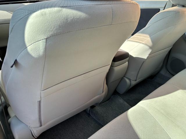 プリウス Ｓ　ワンオーナー　スマートキー×３　記録簿　新車保証書　取説書　純正ナビ　Ｂｌｕｅｔｏｏｔｈオーディオ　バックモニター　ＣＤ　ＤＶＤ再生　ＥＴＣ車載器（61枚目）