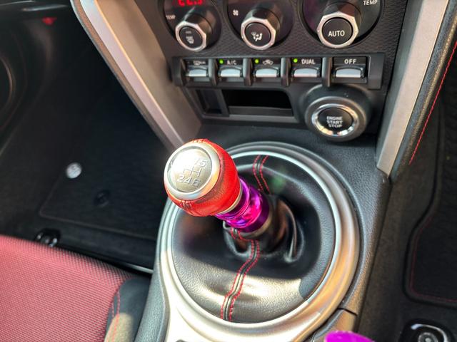 ８６ ＧＴ　ＴＲＤエアロ　６ＭＴ　ケンウッドメモリーナビ　Ｂｌｕｅｔｏｏｔｈオーディオ　地デジ　ワンセグ　スマートキー　ＥＴＣ車載器（41枚目）