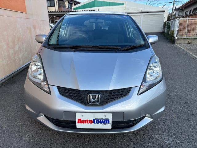 安心の自社整備工場、納車前には徹底した点検＆整備を実施：オイルはもちろんのこと消耗部品もしっかりチェックし、車検と同じ検査基準をクリアしてお渡し致します。