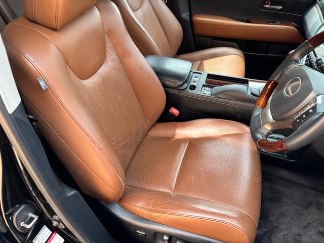 ＲＸ ＲＸ４５０ｈ　バージョンＬ　本革シート　シートベンチレーター　電動シート　ステアリングヒーター　純正ウッドハンドル　ＬＥＤヘッドライト　純正ナビ　バックモニター　サイドビューモニター　Ｂｌｕｅｔｏｏｔｈオーディオ　ＥＴＣ車載器（23枚目）