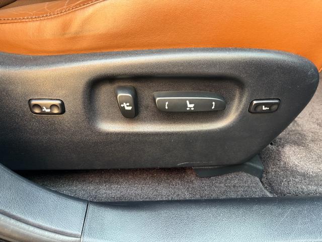 ＲＸ ＲＸ４５０ｈ　バージョンＬ　本革シート　シートベンチレーター　電動シート　ステアリングヒーター　純正ウッドハンドル　ＬＥＤヘッドライト　純正ナビ　バックモニター　サイドビューモニター　Ｂｌｕｅｔｏｏｔｈオーディオ　ＥＴＣ車載器（24枚目）