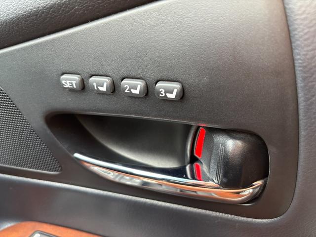 ＲＸ ＲＸ４５０ｈ　バージョンＬ　本革シート　シートベンチレーター　電動シート　ステアリングヒーター　純正ウッドハンドル　ＬＥＤヘッドライト　純正ナビ　バックモニター　サイドビューモニター　Ｂｌｕｅｔｏｏｔｈオーディオ　ＥＴＣ車載器（41枚目）