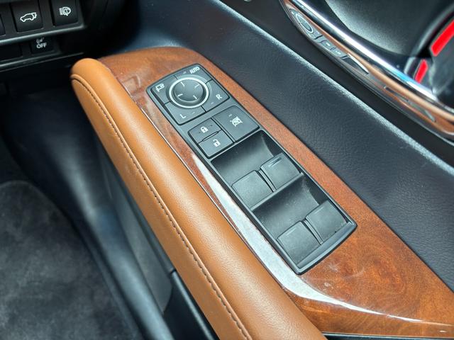 ＲＸ ＲＸ４５０ｈ　バージョンＬ　本革シート　シートベンチレーター　電動シート　ステアリングヒーター　純正ウッドハンドル　ＬＥＤヘッドライト　純正ナビ　バックモニター　サイドビューモニター　Ｂｌｕｅｔｏｏｔｈオーディオ　ＥＴＣ車載器（42枚目）