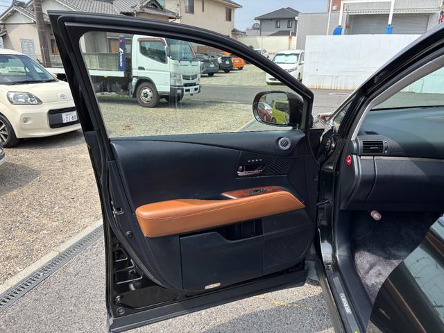 ＲＸ ＲＸ４５０ｈ　バージョンＬ　本革シート　シートベンチレーター　電動シート　ステアリングヒーター　純正ウッドハンドル　ＬＥＤヘッドライト　純正ナビ　バックモニター　サイドビューモニター　Ｂｌｕｅｔｏｏｔｈオーディオ　ＥＴＣ車載器（72枚目）