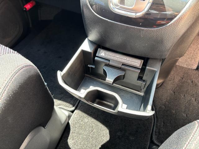 セレナ ハイウェイスター S-ハイブリッド Vセレクション クリアランスソナー 両側電動スライドドア ドライブレコーダー ケンウッドSDナビ バックカメラ Bluetoothオーディオ CD再生 DVD再生 地デジ フルセグTV ETC車載器(32枚目)