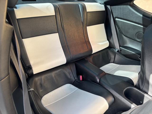 86 GT 6速マニュアル車(点検整備/車検9年4月/保証付き)(OZレーシングホイール)(純正メモリーナビ)(バックカメラ)(Bluetoothオーディオ)(ETC車載器)(フルセグTV)(CD・DVD再生)(27枚目)