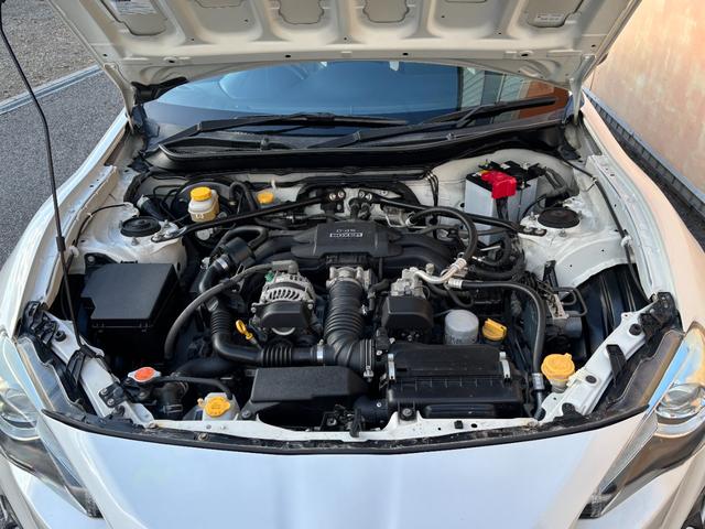 86 GT 6速マニュアル車(点検整備/車検9年4月/保証付き)(OZレーシングホイール)(純正メモリーナビ)(バックカメラ)(Bluetoothオーディオ)(ETC車載器)(フルセグTV)(CD・DVD再生)(58枚目)