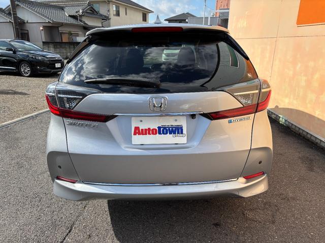 シャトル ハイブリッド ホンダセンシング (点検整備/車検2年/保証付き)(メモリーナビ)(バックカメラ)(ビルトインETC車載器)(コーナーセンサー)(追従付きレーダークルーズ)(衝突軽減ブレーキ)(スマートキー・プッシュスタート)(10枚目)