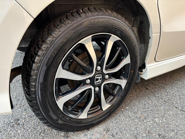 Ｎ－ＢＯＸカスタム Ｇ・Ｌホンダセンシング　ワンオーナー　当店７年間メンテナンス車両　ストラーダメモリーナビ　地デジ　フルセグＴＶ　Ｂｌｕｅｔｏｏｔｈオーディオ　バックモニター　ＥＴＣ車載器　パワースライドドア　ホンダセンシング（19枚目）