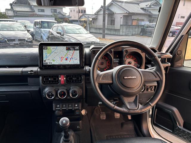 ジムニー ＸＬ　５速ＭＴ　社外マフラー　スマートキー　カロッツェリア９インチナビ　バックモニター　ＥＴＣ車載器（5枚目）