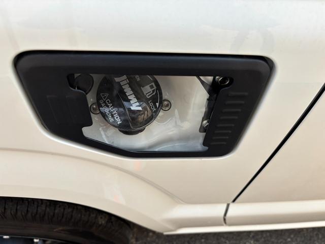 ジムニー ＸＬ　５速ＭＴ　社外マフラー　スマートキー　カロッツェリア９インチナビ　バックモニター　ＥＴＣ車載器（20枚目）