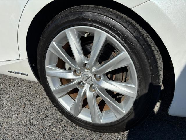 ＩＳ ＩＳ３００ｈ　（点検整備／車検９年１０月／保証付き）（純正マルチナビ）（バックカメラ）（Ｂｌｕｅｔｏｏｔｈオーディオ）（フルセグＴＶ）（ＥＴＣ２．０）（クルーズコントロール）（シートヒーター）（ＬＥＤヘッドライト）（22枚目）