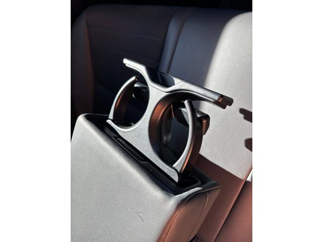 ＩＳ ＩＳ３００ｈ　（点検整備／車検９年１０月／保証付き）（純正マルチナビ）（バックカメラ）（Ｂｌｕｅｔｏｏｔｈオーディオ）（フルセグＴＶ）（ＥＴＣ２．０）（クルーズコントロール）（シートヒーター）（ＬＥＤヘッドライト）（32枚目）