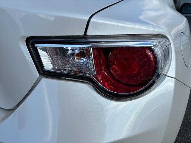 ８６ ＧＴ　６速マニュアル車（点検整備／車検９年４月／保証付き）（ＯＺレーシングホイール）（純正メモリーナビ）（バックカメラ）（Ｂｌｕｅｔｏｏｔｈオーディオ）（ＥＴＣ車載器）（フルセグＴＶ）（ＣＤ・ＤＶＤ再生）（21枚目）