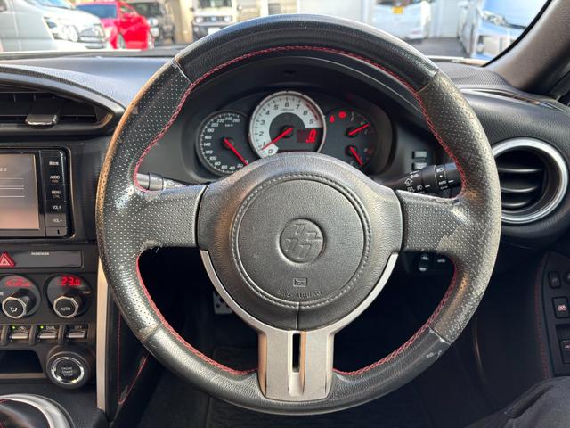 ８６ ＧＴ　６速マニュアル車（点検整備／車検９年４月／保証付き）（ＯＺレーシングホイール）（純正メモリーナビ）（バックカメラ）（Ｂｌｕｅｔｏｏｔｈオーディオ）（ＥＴＣ車載器）（フルセグＴＶ）（ＣＤ・ＤＶＤ再生）（32枚目）