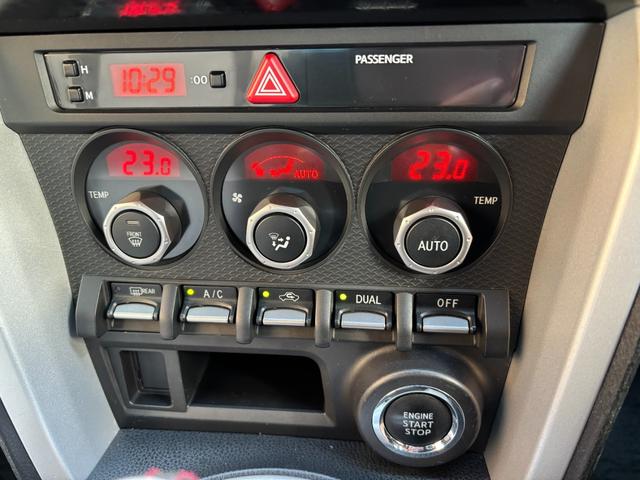 ８６ ＧＴ　６速マニュアル車（点検整備／車検９年４月／保証付き）（ＯＺレーシングホイール）（純正メモリーナビ）（バックカメラ）（Ｂｌｕｅｔｏｏｔｈオーディオ）（ＥＴＣ車載器）（フルセグＴＶ）（ＣＤ・ＤＶＤ再生）（41枚目）