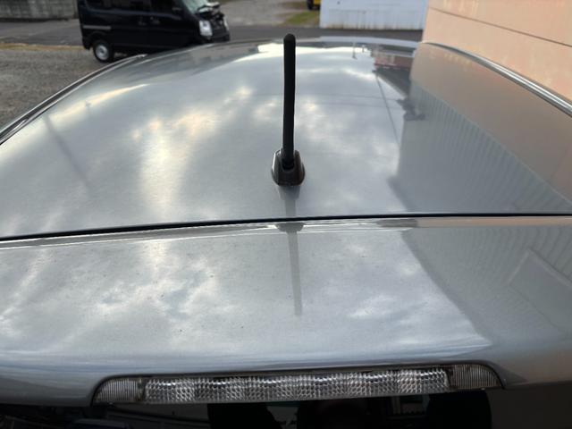 ムーヴ カスタム　Ｒ　ターボ車両　ＭＯＭＯステアリング　ストラーダＨＤＤナビ　ＣＤ再生　ＤＶＤ再生　地デジＴＶ　スマートキー　スペアキ―（22枚目）