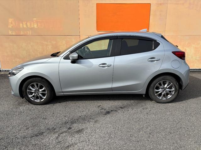 ＭＡＺＤＡ２ ＸＤプロアクティブ　純正コネクトナビ　Ｂｌｕｅｔｏｏｔｈオーディオ　バックモニター　全方位モニター　ＣＤ　ＤＶＤ再生　ＥＴＣ車載器　地デジ　フルセグＴＶ　前後ドライブレコーダー　ヒートシーター　マツダセーフティー（8枚目）