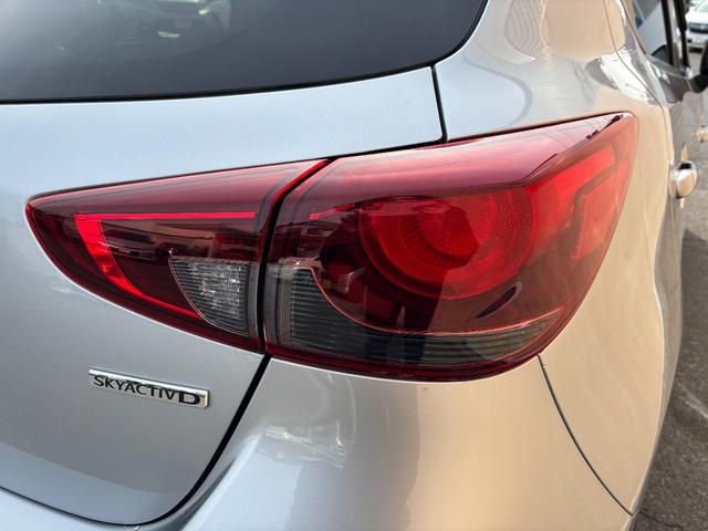 ＭＡＺＤＡ２ ＸＤプロアクティブ　純正コネクトナビ　Ｂｌｕｅｔｏｏｔｈオーディオ　バックモニター　全方位モニター　ＣＤ　ＤＶＤ再生　ＥＴＣ車載器　地デジ　フルセグＴＶ　前後ドライブレコーダー　ヒートシーター　マツダセーフティー（16枚目）