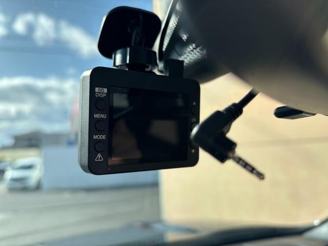 エクストレイル ２０Ｘｔｔ　社外１８インチＡＷ　純正１７インチＡＷスタッドレス付き！！　４ＷＤ　シートヒーター　ナビ　Ｂｌｕｅｔｏｏｔｈオーディオ　ＣＤ再生　ＥＴＣ車載器（66枚目）