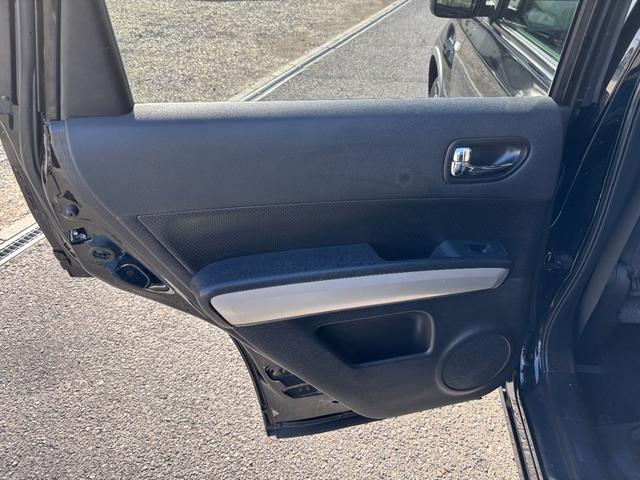 エクストレイル ２０Ｘｔｔ　社外１８インチＡＷ　純正１７インチＡＷスタッドレス付き！！　４ＷＤ　シートヒーター　ナビ　Ｂｌｕｅｔｏｏｔｈオーディオ　ＣＤ再生　ＥＴＣ車載器（71枚目）