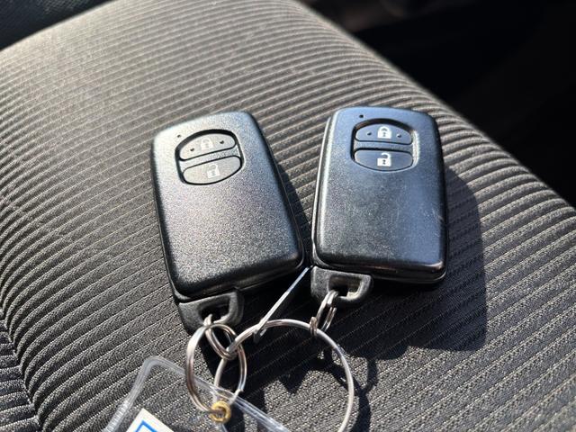 アクア Ｓスタイルブラック　スマートキー×２　シートヒーター　純正９インチＳＤナビ　Ｂｌｕｅｔｏｏｔｈオーディオ　バックモニター　ＥＴＣ車載器　ＣＤ　ＤＶＤ再生　地デジ　フルセグＴＶ　ＬＥＤヘッドライト（67枚目）