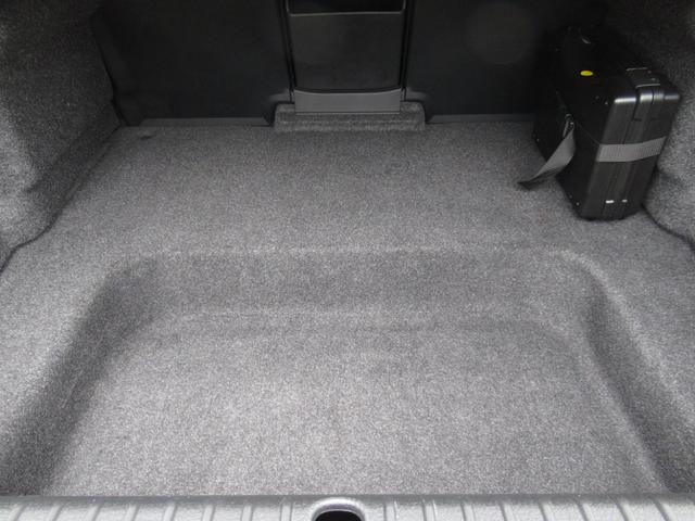 タイプE 1オーナー車/禁煙車/純正エアロパーツRスポ/ベージュ本革シート/パワーS/Sヒーター/BOSEサウンド/オートエグゼ製マフラー/純正18インチAW/社外足回り/キセノンH/パドルS/アドバンスキー/(19枚目)