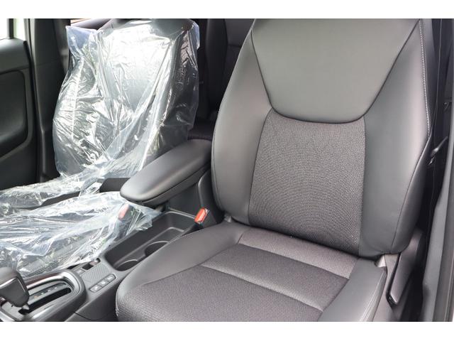 ヤリスクロス ハイブリッドＺ　登録済未使用車／純正ナビＴＶ＆全方位カメラ＆ＥＴＣ／チームメイト／ハンズフリーパワーＢドア／レーダーＣ／黒革コンビＳ＆パワーＳ＆シートＨ／ステアＨ／ＬＥＤヘッド／スマートキー／コーナーＳ／純正１８ＡＷ（23枚目）