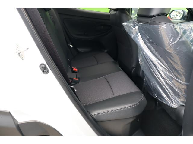 ヤリスクロス ハイブリッドＺ　登録済未使用車／純正ナビＴＶ＆全方位カメラ＆ＥＴＣ／チームメイト／ハンズフリーパワーＢドア／レーダーＣ／黒革コンビＳ＆パワーＳ＆シートＨ／ステアＨ／ＬＥＤヘッド／スマートキー／コーナーＳ／純正１８ＡＷ（24枚目）