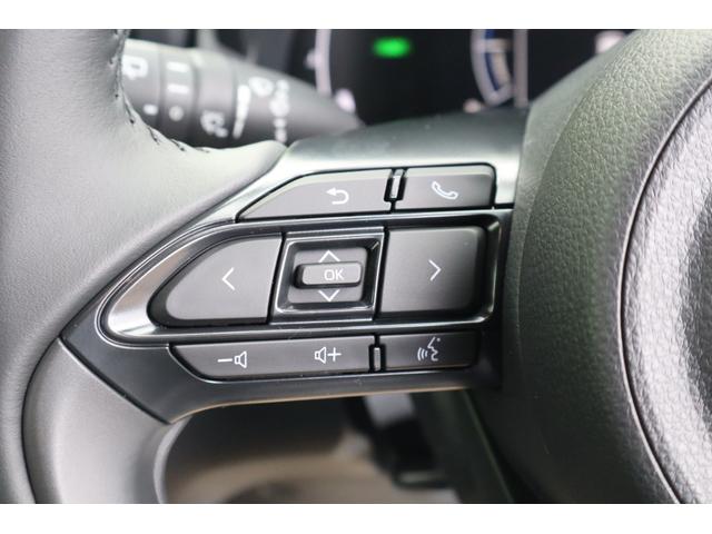 ヤリスクロス ハイブリッドＺ　登録済未使用車／純正ナビＴＶ＆全方位カメラ＆ＥＴＣ／チームメイト／ハンズフリーパワーＢドア／レーダーＣ／黒革コンビＳ＆パワーＳ＆シートＨ／ステアＨ／ＬＥＤヘッド／スマートキー／コーナーＳ／純正１８ＡＷ（33枚目）