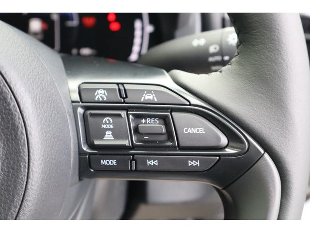 ヤリスクロス ハイブリッドＺ　登録済未使用車／純正ナビＴＶ＆全方位カメラ＆ＥＴＣ／チームメイト／ハンズフリーパワーＢドア／レーダーＣ／黒革コンビＳ＆パワーＳ＆シートＨ／ステアＨ／ＬＥＤヘッド／スマートキー／コーナーＳ／純正１８ＡＷ（34枚目）