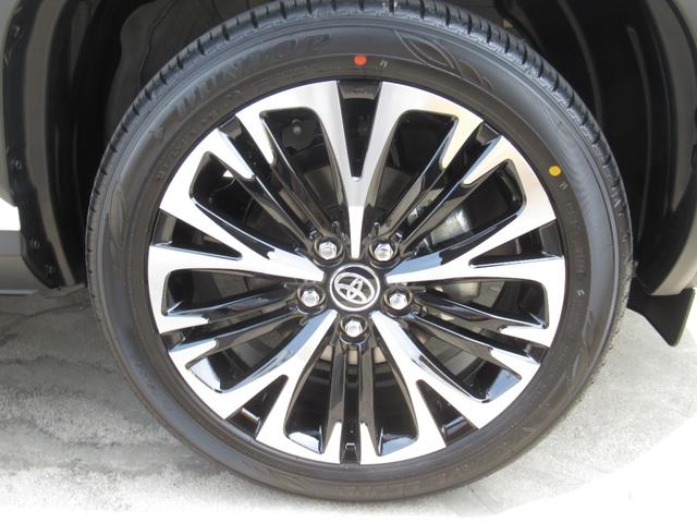 ヤリスクロス ハイブリッドＺ　登録済未使用車／純正ナビＴＶ＆全方位カメラ＆ＥＴＣ／チームメイト／ハンズフリーパワーＢドア／レーダーＣ／黒革コンビＳ＆パワーＳ＆シートＨ／ステアＨ／ＬＥＤヘッド／スマートキー／コーナーＳ／純正１８ＡＷ（14枚目）