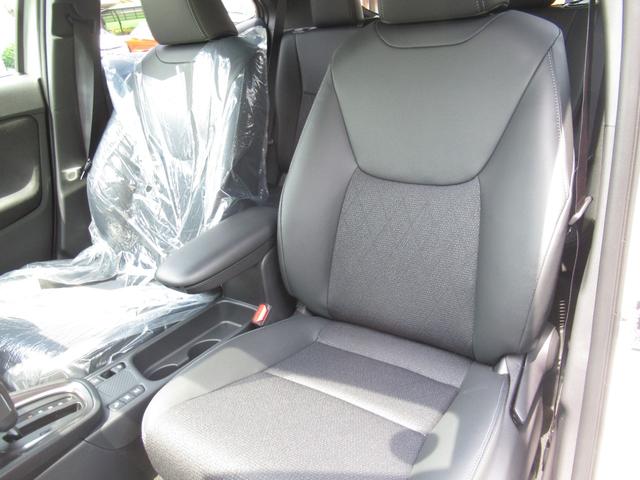 ヤリスクロス ハイブリッドＺ　登録済未使用車／純正ナビＴＶ＆全方位カメラ＆ＥＴＣ／チームメイト／ハンズフリーパワーＢドア／レーダーＣ／黒革コンビＳ＆パワーＳ＆シートＨ／ステアＨ／ＬＥＤヘッド／スマートキー／コーナーＳ／純正１８ＡＷ（25枚目）