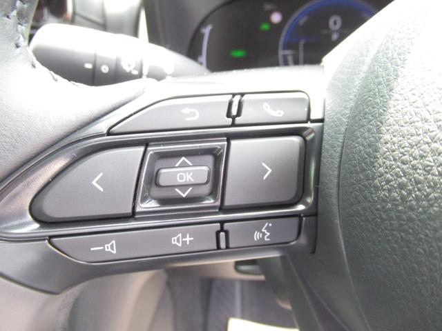 ヤリスクロス ハイブリッドＺ　登録済未使用車／純正ナビＴＶ＆全方位カメラ＆ＥＴＣ／チームメイト／ハンズフリーパワーＢドア／レーダーＣ／黒革コンビＳ＆パワーＳ＆シートＨ／ステアＨ／ＬＥＤヘッド／スマートキー／コーナーＳ／純正１８ＡＷ（38枚目）